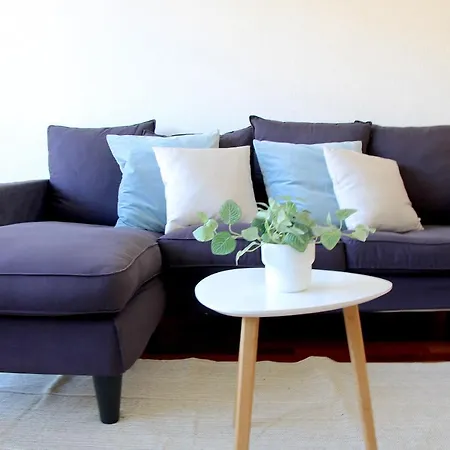 شقة Cozy With Free Parking & Close To لوغانو
